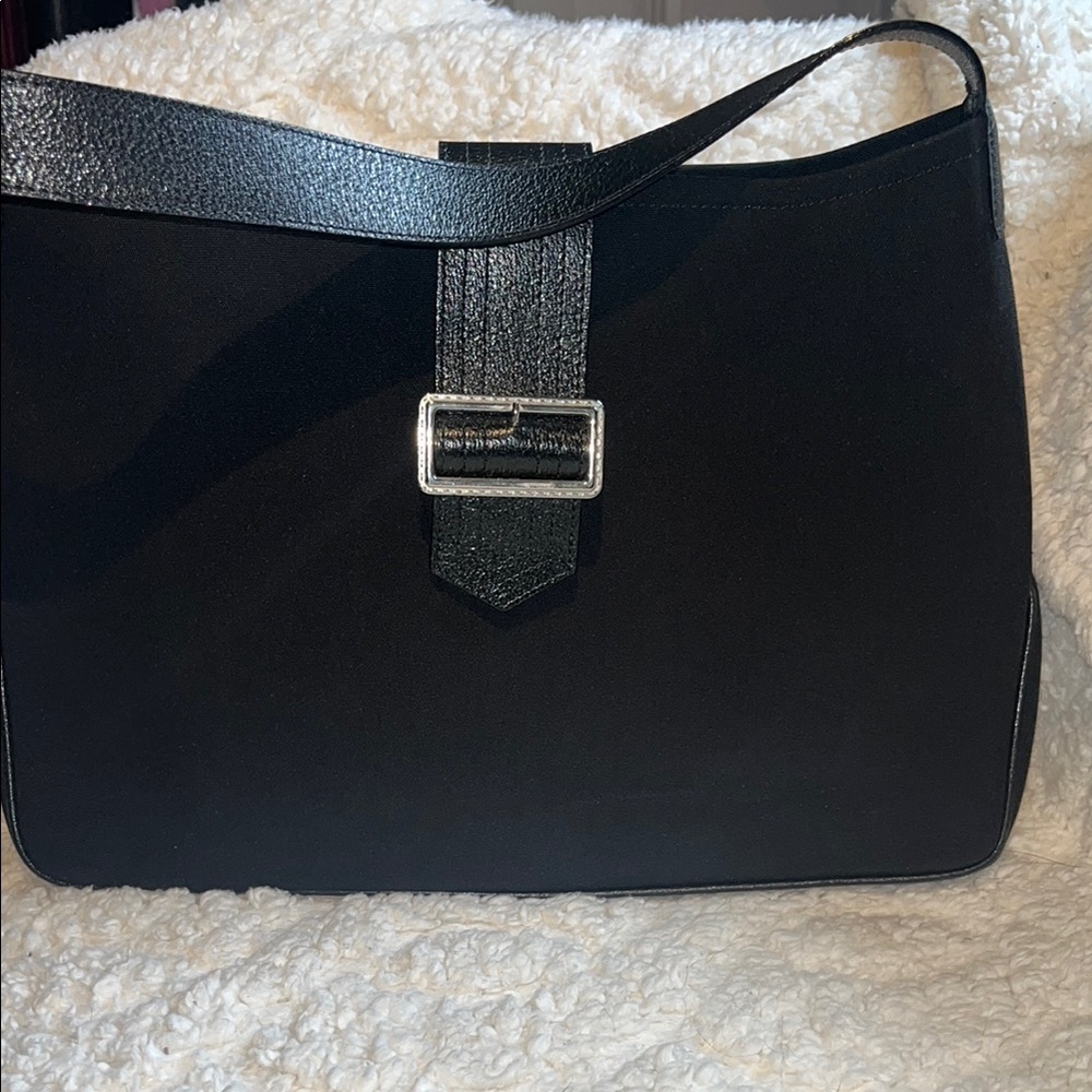 Burberry Black Shoulder Bag with Sophisticated Design